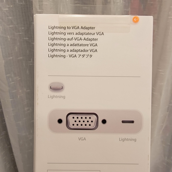 Apple Lightening to VGA Adapter New in Box - Picture 6 of 8
